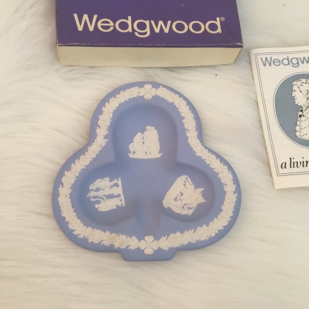Vintage Wedgwood Blue Jasper Spade Display Dish